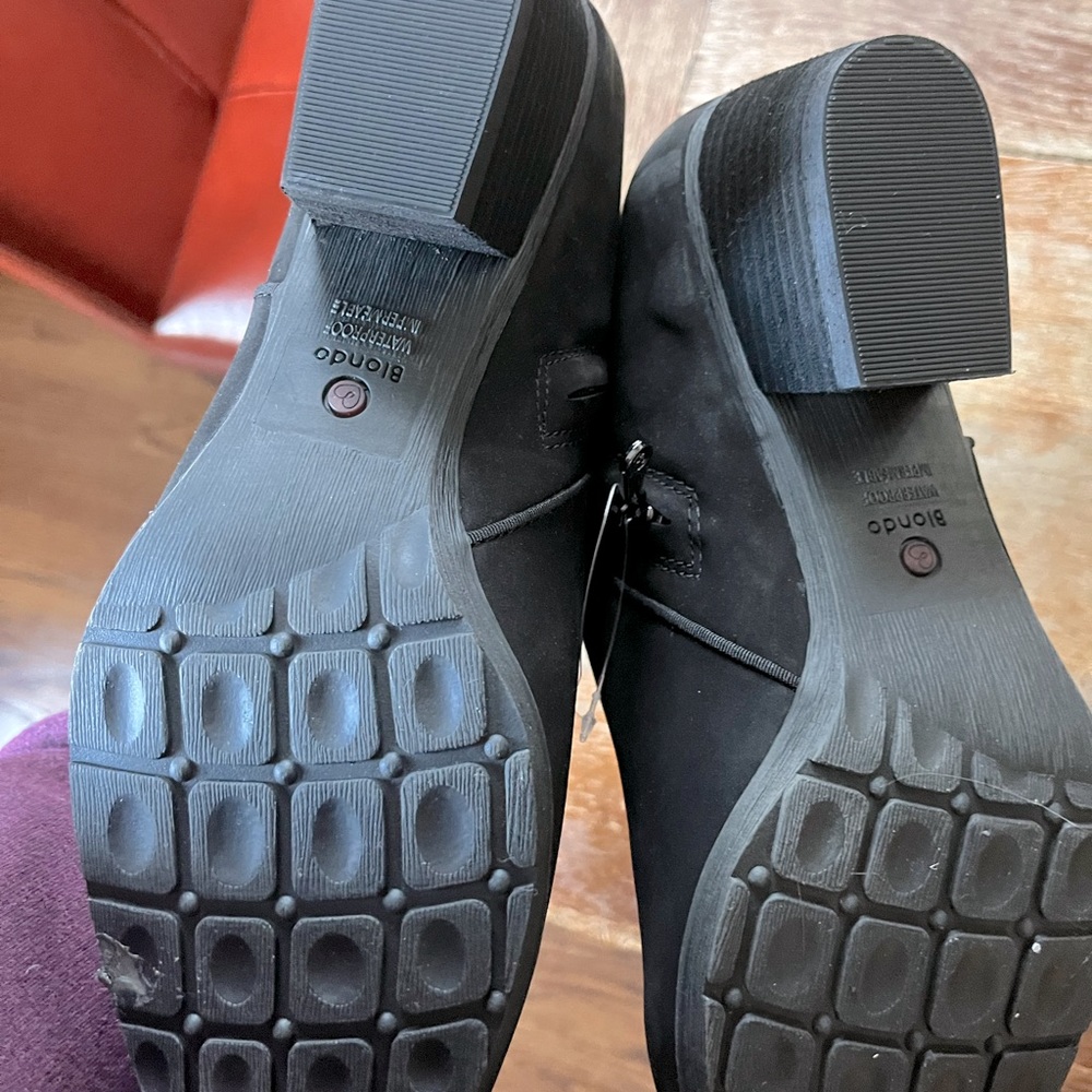 Waterproof Blondo Villa booties- black leather- NWT